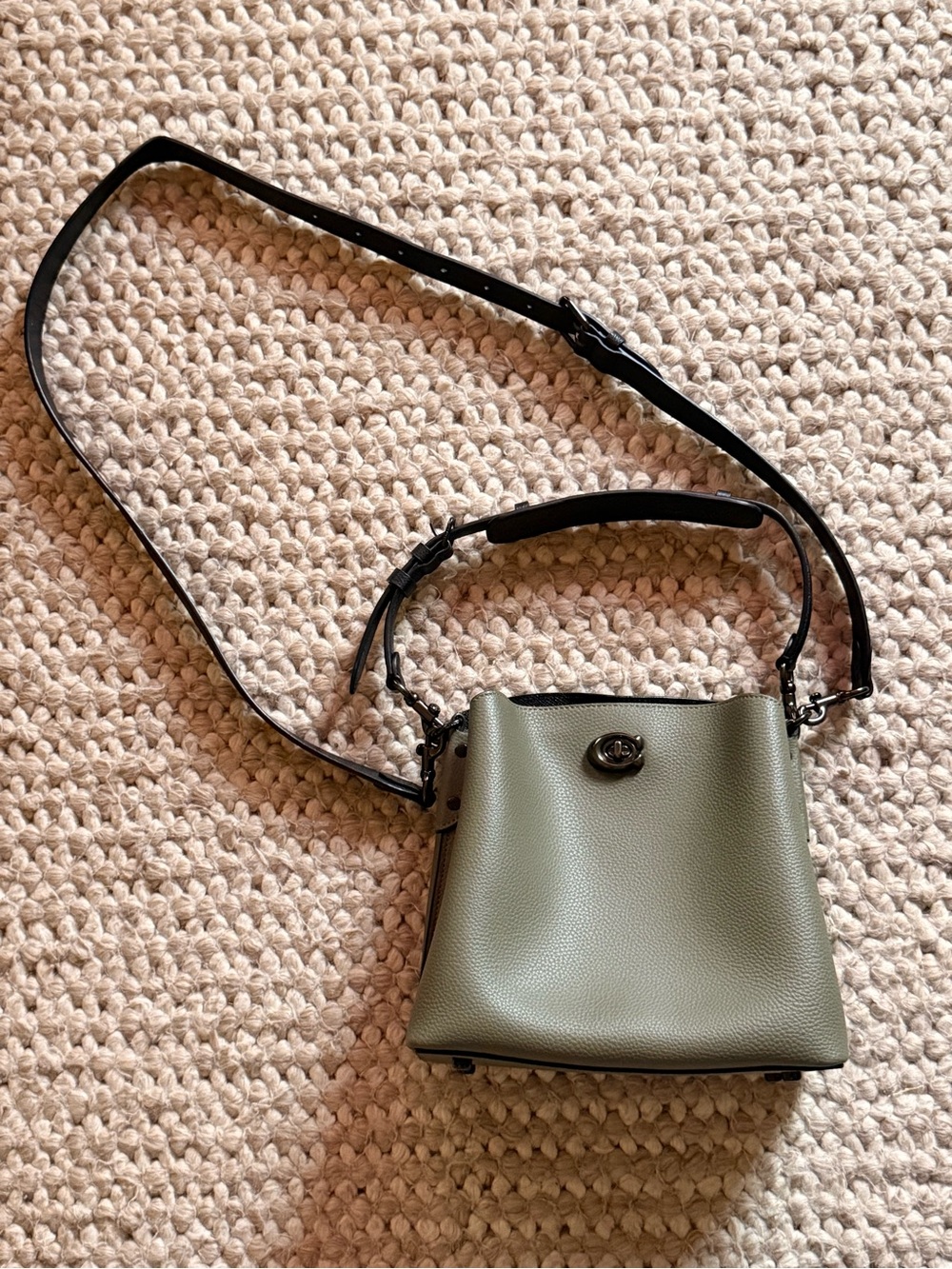 Coach Willow Bucket Bag Olive Green Pebbled Leather Crossbody Gunmetal Hardware - Picture 2 of 9